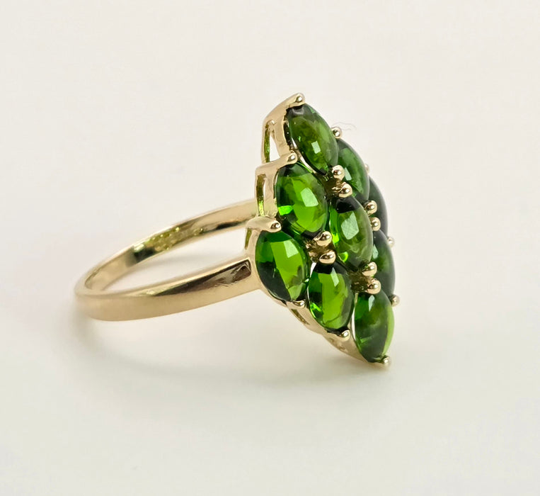2126: Vintage: 9ct Gold Green Diopsides Geometric Cocktail Ring- she scintillates&nbsp;