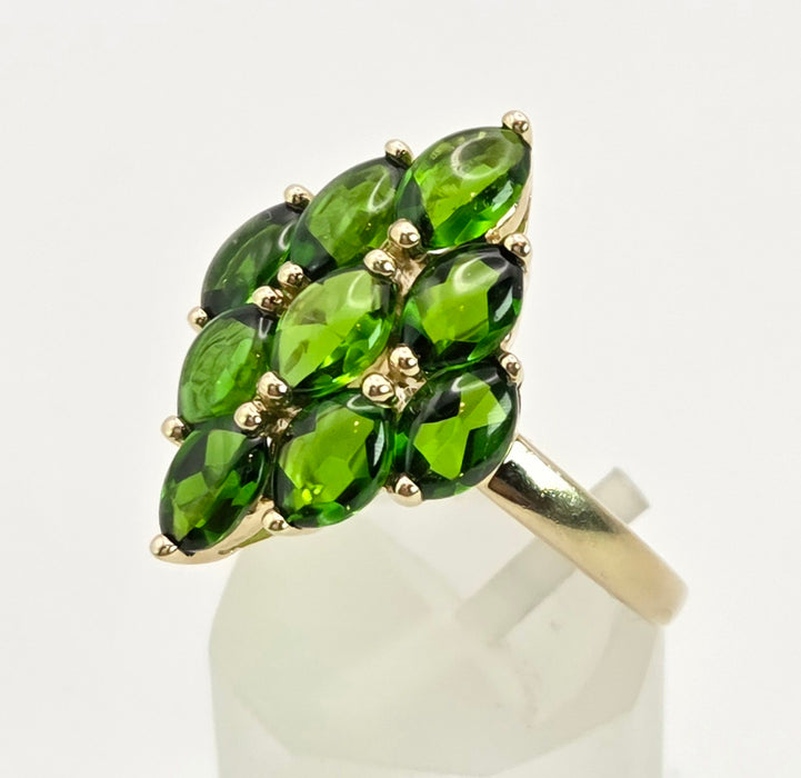 2126: Vintage: 9ct Gold Green Diopsides Geometric Cocktail Ring- she scintillates&nbsp;