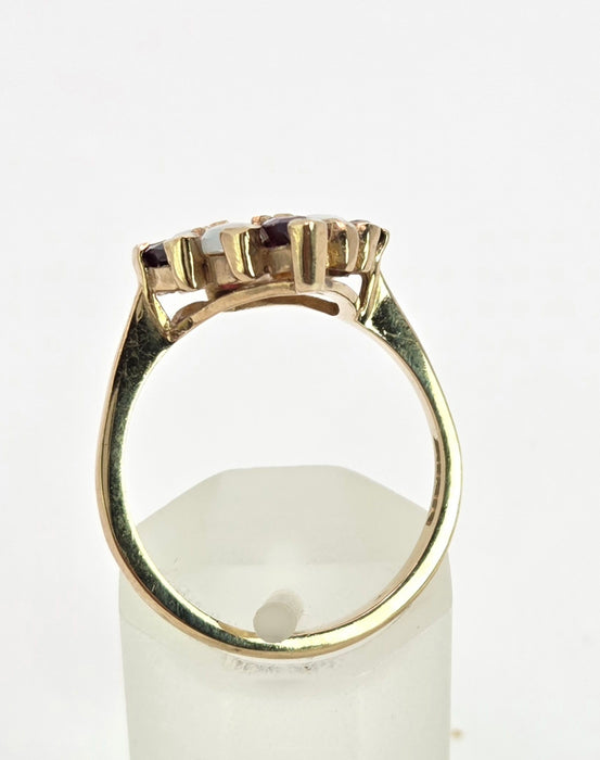 2152: Vintage: 9ct Gold Almandine Garnets White Opals Geometric Set Ring