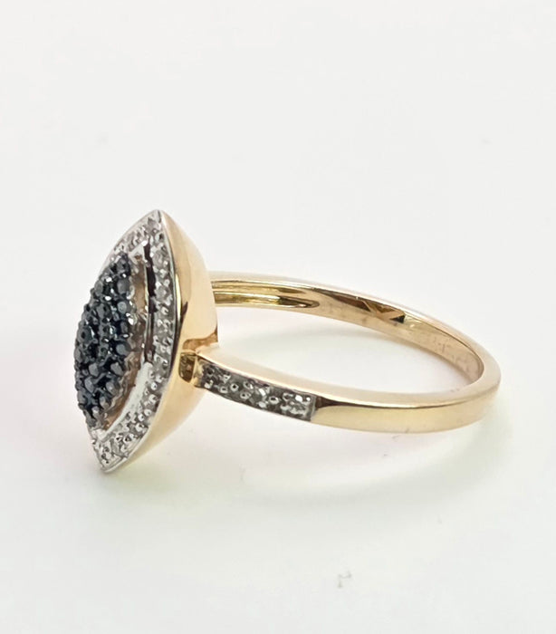 6458: Vintage 9ct Gold Blue & White Diamond Marquise Cluster Ring
