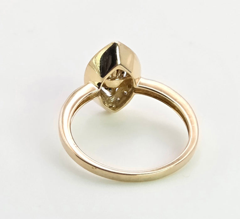 6458: Vintage 9ct Gold Blue & White Diamond Marquise Cluster Ring