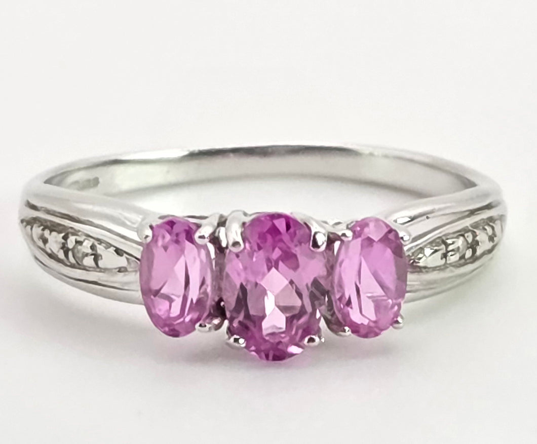2163 :Vintage: 9ct White Gold Pink Sapphires Diamonds Ring- Petite, sparkling beauty