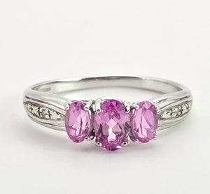 2163 :Vintage: 9ct White Gold Pink Sapphires Diamonds Ring- Petite, sparkling beauty