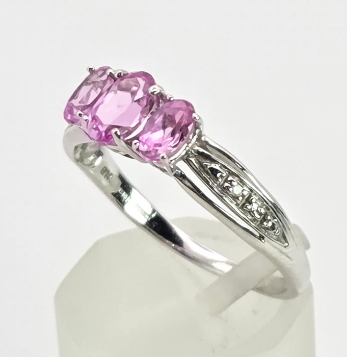 2163 :Vintage: 9ct White Gold Pink Sapphires Diamonds Ring- Petite, sparkling beauty