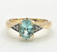 Cargar imagen en el visor de la galería, 2182: Vintage: 18ct Gold Sky  Blue Aquamarine Diamonds Dress Ring- lovely cut &amp; colours
