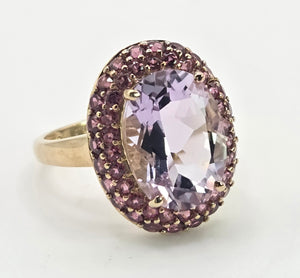 2185:    Vintage; 9ct Gold Lilac Amethysts Garnets Halo Cluster Ring