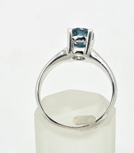 Cargar imagen en el visor de la galería, 2186: Vintage; 18ct White Gold Round Full Cut Blue Natural Diamond Solitaire Ring
