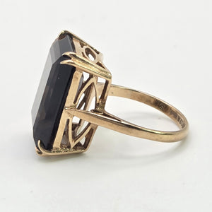 2187: Vintage: 9ct Gold Large Emerald Cut Gignac Quartz Ring - From 1969