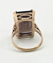 Load image into Gallery viewer, 2187: Vintage: 9ct Gold Large Emerald Cut Gignac Quartz Ring - From 1969

