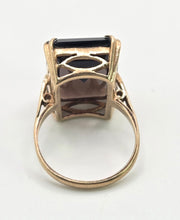 Load image into Gallery viewer, 2187: Vintage: 9ct Gold Large Emerald Cut Gignac Quartz Ring - From 1969
