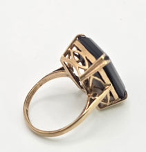 Load image into Gallery viewer, 2187: Vintage: 9ct Gold Large Emerald Cut Gignac Quartz Ring - From 1969
