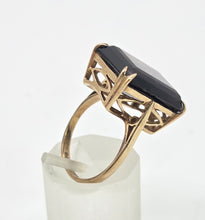 Load image into Gallery viewer, 2187: Vintage: 9ct Gold Large Emerald Cut Gignac Quartz Ring - From 1969
