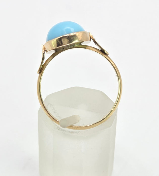 2189: Vintage; 14ct Gold Cabochon Turquoise Solitaire Ring- curvaceous beauty
