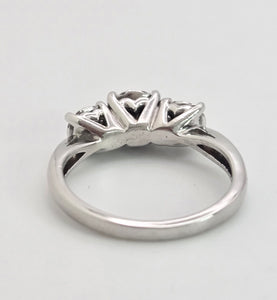 1869: Vintage: 9ct White Gold Diamonds Floral Trilogy Ring- natural sparkling beauty