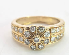 Cargar imagen en el visor de la galería, 1872: Vintage: 18ct Gold 25 Diamonds Cluster Ring - sparkling symmetry
