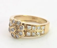 Cargar imagen en el visor de la galería, 1872: Vintage: 18ct Gold 25 Diamonds Cluster Ring - sparkling symmetry
