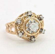 Cargar imagen en el visor de la galería, Vintage: 18ct  Gold Brilliant  &amp; Round Cut Natural Diamonds Cluster Ring
