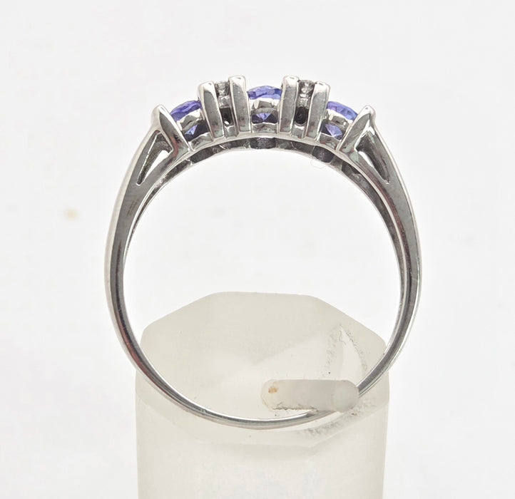 1892 Vintage: 14ct White Gold Tanzanite & Diamond Ring