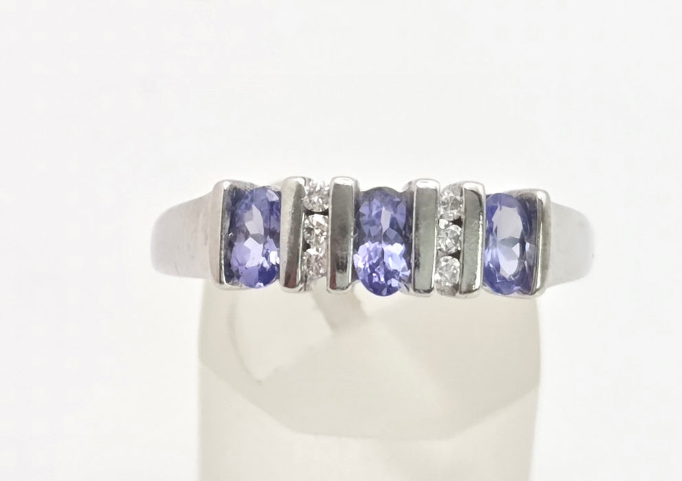 1892 Vintage: 14ct White Gold Tanzanite & Diamond Ring