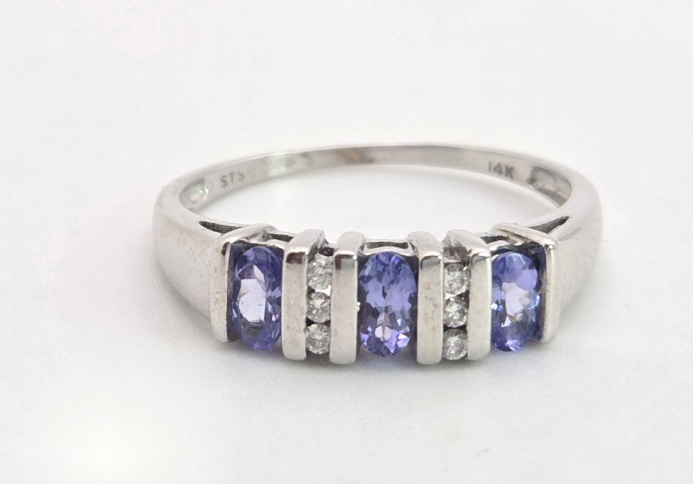 1892 Vintage: 14ct White Gold Tanzanite & Diamond Ring