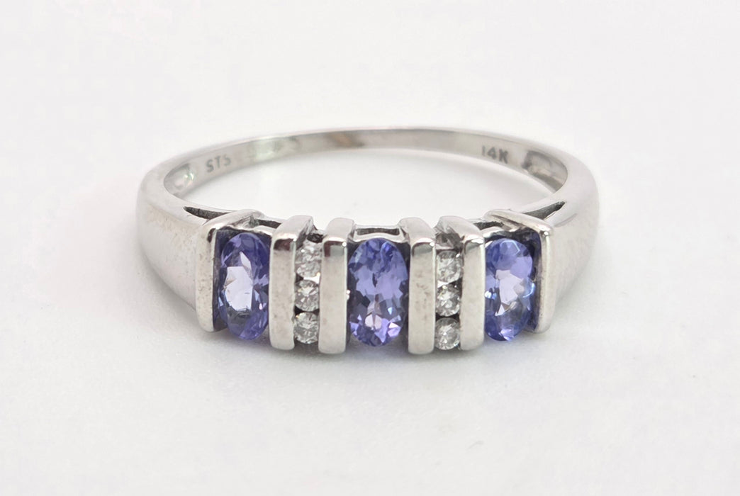 1892 Vintage: 14ct White Gold Tanzanite & Diamond Ring