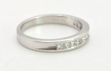 Cargar imagen en el visor de la galería, 1988 Vintage: 18ct White Gold 12 Princess Cut Natural Sparkling Diamonds Half-Eternity/Stacker Ring

