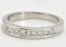 Cargar imagen en el visor de la galería, 1988 Vintage: 18ct White Gold 12 Princess Cut Natural Sparkling Diamonds Half-Eternity/Stacker Ring
