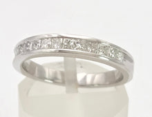 Cargar imagen en el visor de la galería, 1988 Vintage: 18ct White Gold 12 Princess Cut Natural Sparkling Diamonds Half-Eternity/Stacker Ring
