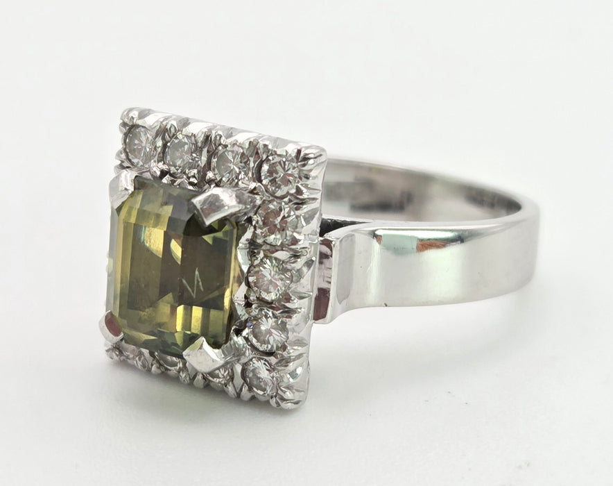 6448 Vintage: 18ct White Gold Yellow Sapphire {3.15ct) Diamonds Cocktail Ring