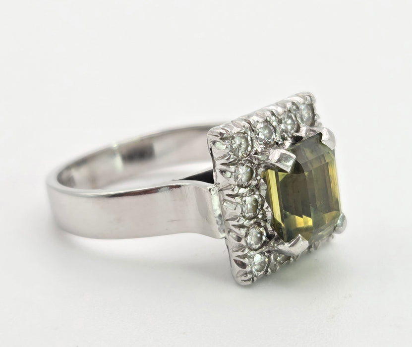 6448 Vintage: 18ct White Gold Yellow Sapphire {3.15ct) Diamonds Cocktail Ring