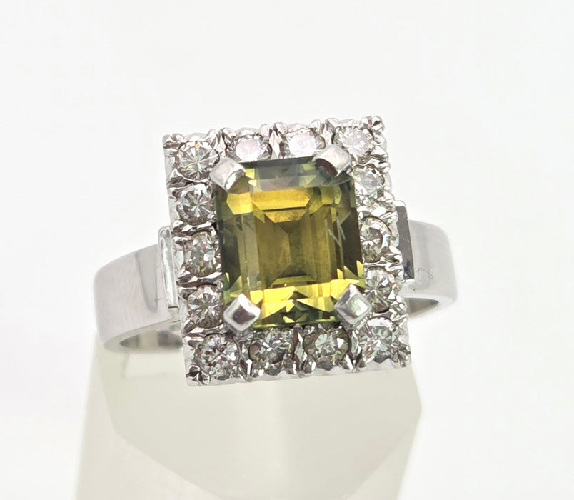 6448 Vintage: 18ct White Gold Yellow Sapphire {3.15ct) Diamonds Cocktail Ring