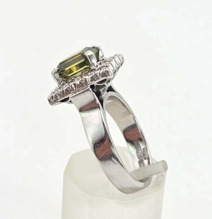 6448 Vintage: 18ct White Gold Yellow Sapphire {3.15ct) Diamonds Cocktail Ring