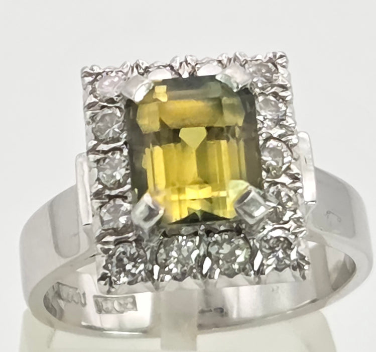 6448 Vintage: 18ct White Gold Yellow Sapphire {3.15ct) Diamonds Cocktail Ring