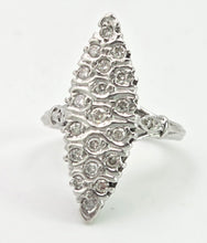 Cargar imagen en el visor de la galería, Vintage: 18ct White Gold Art Deco 12 Natural Diamonds {0.61ct} Navette Set  Ring

