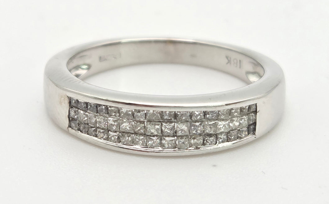 2031: Vintage: 18ct White Gold 48 Natural Diamonds Stacker/Half-Eternity Ring