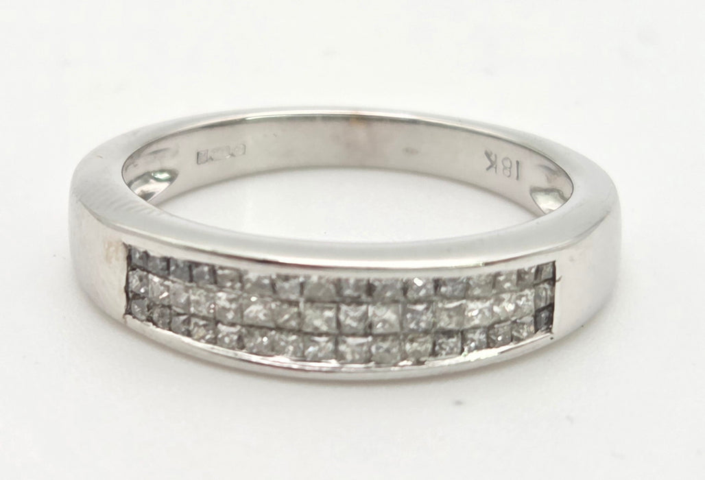 6450: Vintage: 18ct White Gold 48 Natural Diamonds Stacker/Half-Eternity Ring