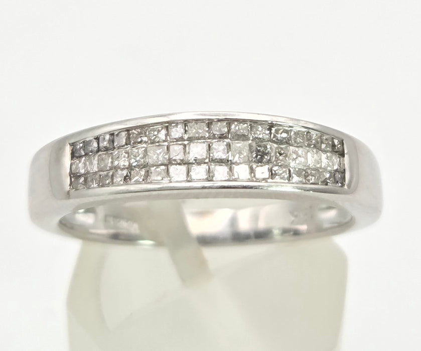 6450: Vintage: 18ct White Gold 48 Natural Diamonds Stacker/Half-Eternity Ring