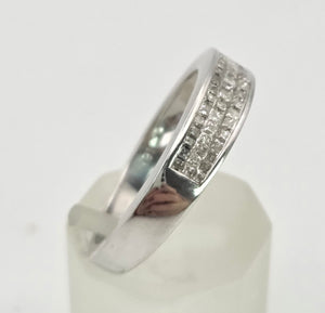 2031: Vintage: 18ct White Gold 48 Natural Diamonds Stacker/Half-Eternity Ring