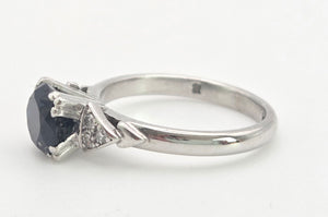 2073: Vintage: 14ct White Gold French Blue Sapphire 6 Diamonds Trefoil Set Ring