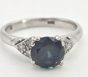 2073: Vintage: 14ct White Gold French Blue Sapphire 6 Diamonds Trefoil Set Ring