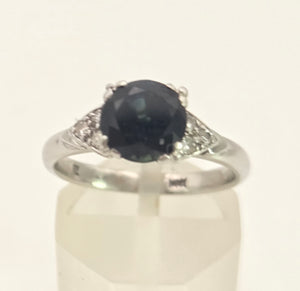 2073: Vintage: 14ct White Gold French Blue Sapphire 6 Diamonds Trefoil Set Ring