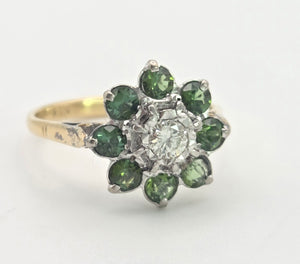 2102:   Vintage; 18ct Gold Peridots Diamond Flower Head Ring- Sparkling beauty