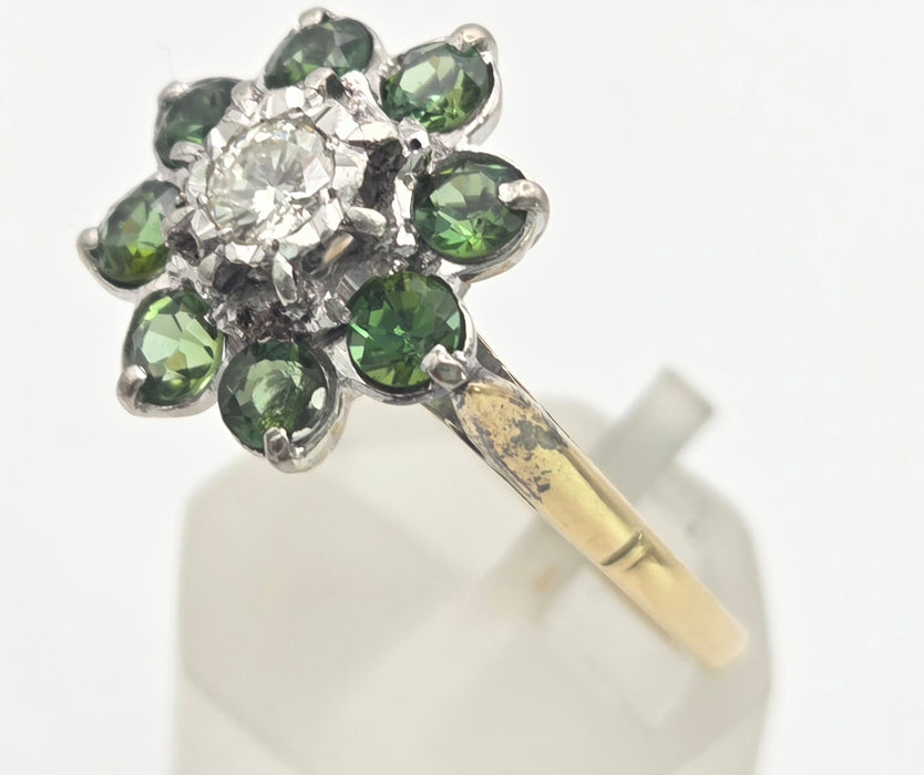 6453   Vintage; 18ct Gold Peridots Diamond Flower Head Ring- Sparkling beauty