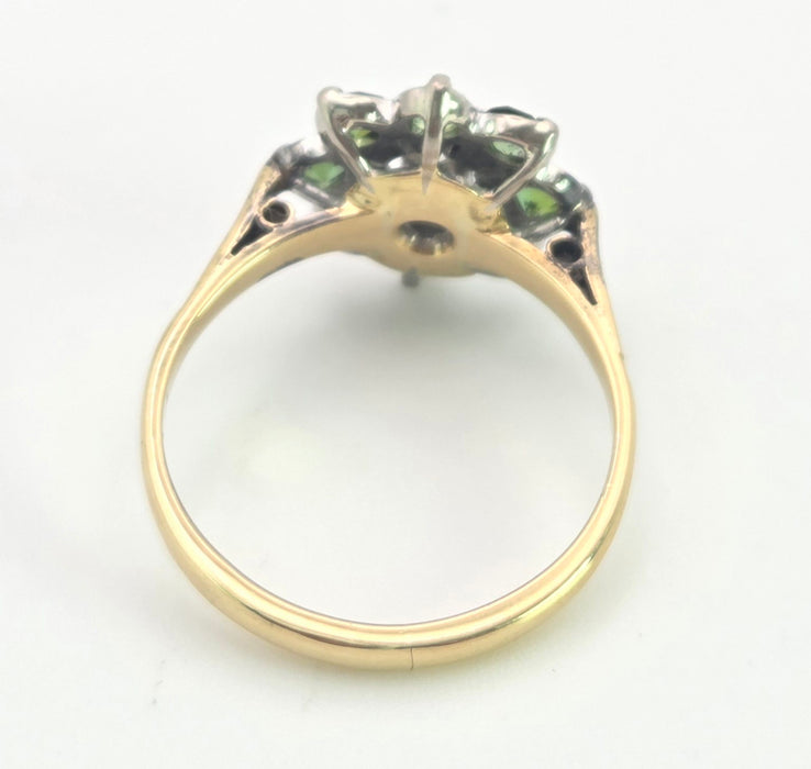 6453   Vintage; 18ct Gold Peridots Diamond Flower Head Ring- Sparkling beauty