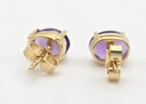 Vintage: 18ct Gold Purple Amethyst Solitaire Stud Earrings