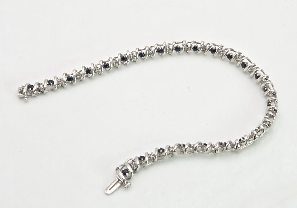 6454: Vintage: 9ct White Gold Blue Sapphires Diamonds Tennis Bracelet (18cm)