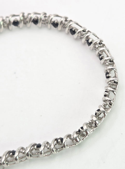 6454: Vintage: 9ct White Gold Blue Sapphires Diamonds Tennis Bracelet (18cm)