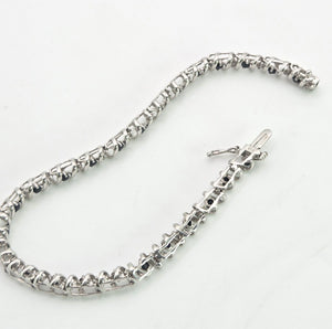 2111: Vintage: 9ct White Gold Blue Sapphires Diamonds Tennis Bracelet (18cm)- Very pretty