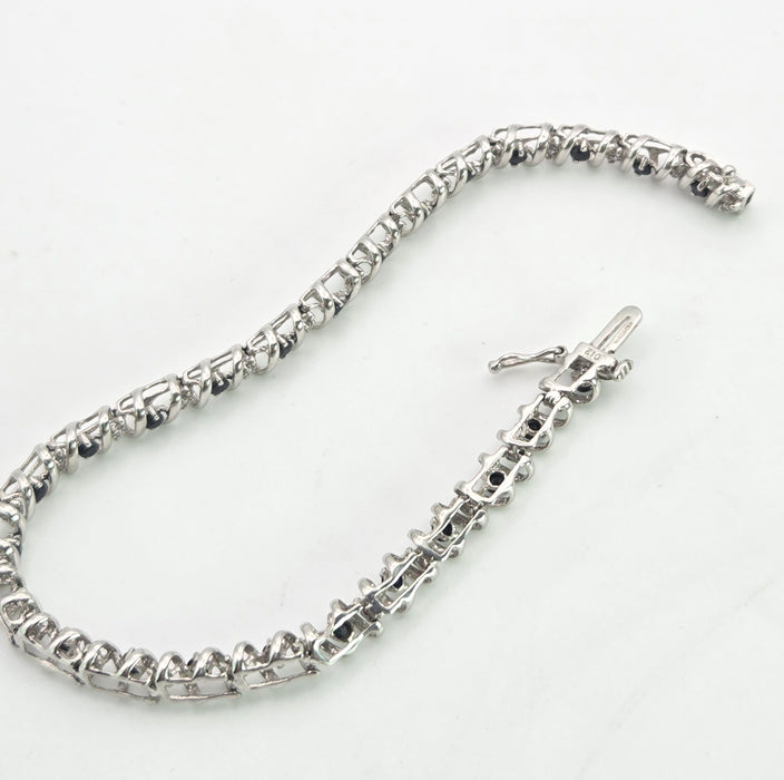 6454: Vintage: 9ct White Gold Blue Sapphires Diamonds Tennis Bracelet (18cm)