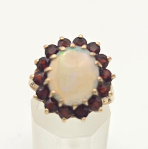 Vintage: Classic 9ct Gold White Opal 14 Red Garnets Flower Head Ring